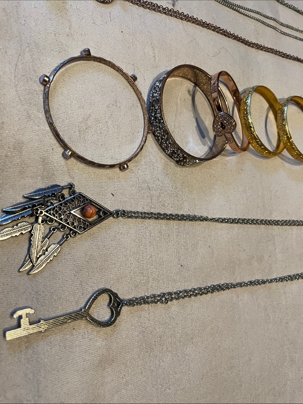 Accessories - Picture 3 of 6